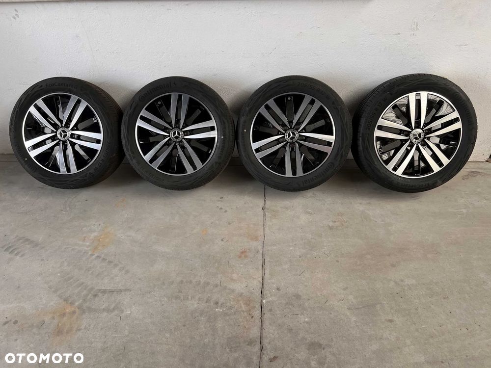 Mercedes-Benz CLA 200 Progressive 7G-DCT - 19