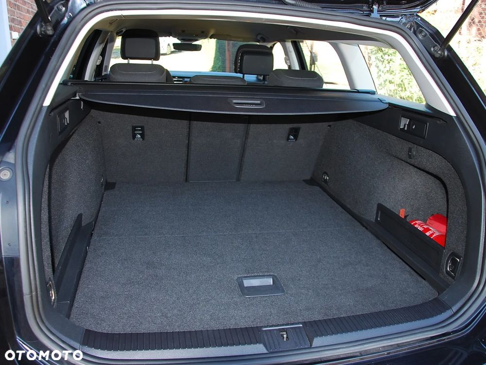 Volkswagen Passat - 14
