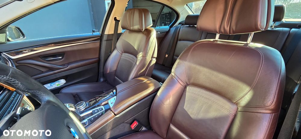 BMW Seria 5 535d xDrive Sport-Aut Luxury Line - 14