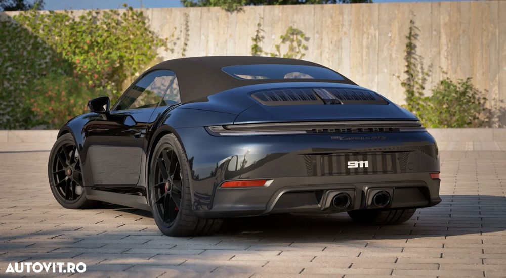 Porsche 911 Carrera 4 GTS PDK - 4