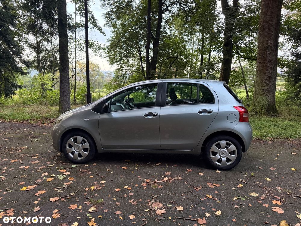 Toyota Yaris 1.3 Sol - 8