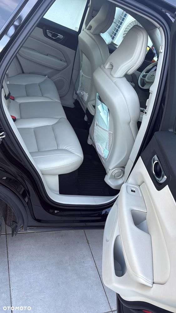 Volvo XC 60 B4 D Momentum - 3