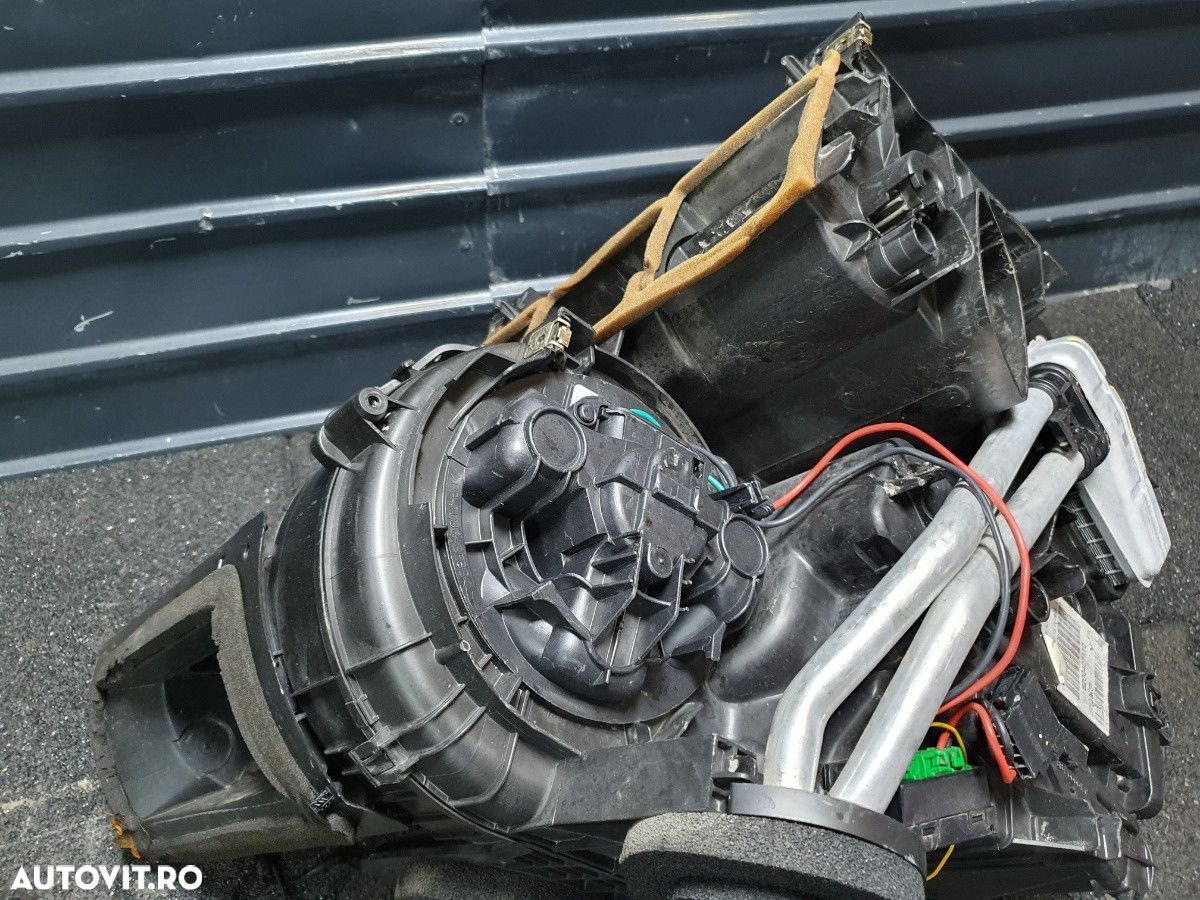 Carcasa aeroterma completa RENAULT MEGANE II Estate (KM0/1_) [ 2003 - 2012 ] OEM 77012077 - 3