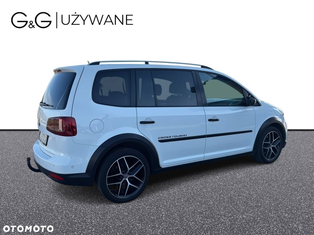 Volkswagen Touran 2015 photo 3