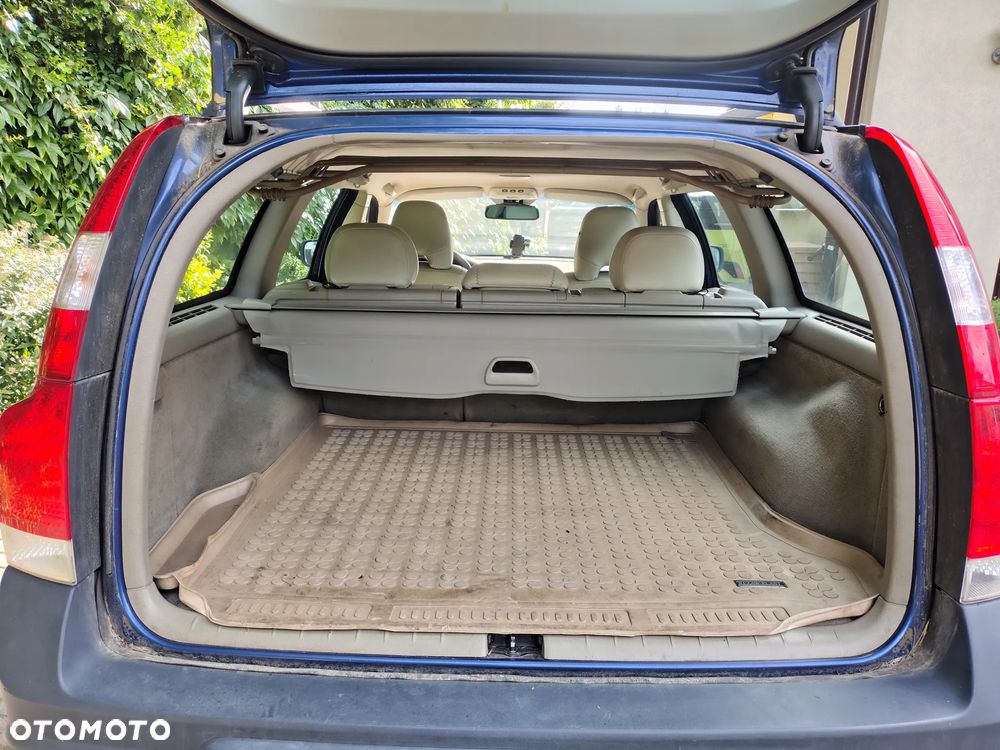 Volvo XC 70 2.4D5 AWD Ocean Race - 7