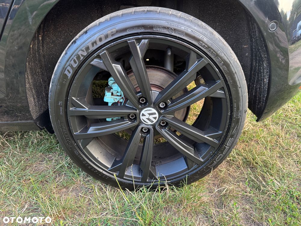 Volkswagen Golf - 24
