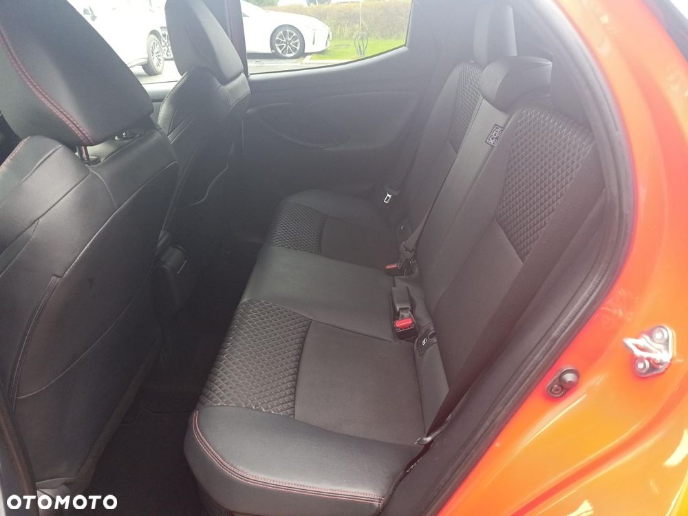 Toyota Yaris - 16