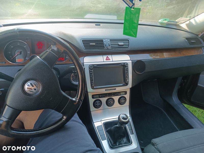 Volkswagen Passat 2.0 TDI DPF Comfortline - 5