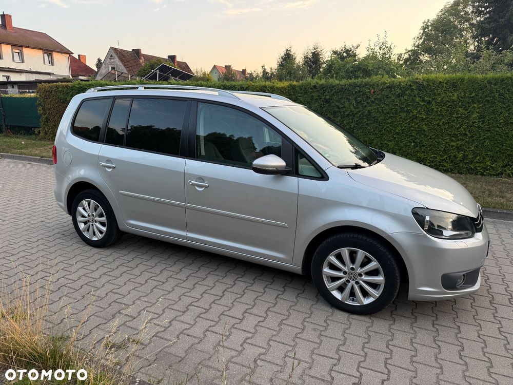 Volkswagen Touran 2.0 TDI DSG Highline - 2
