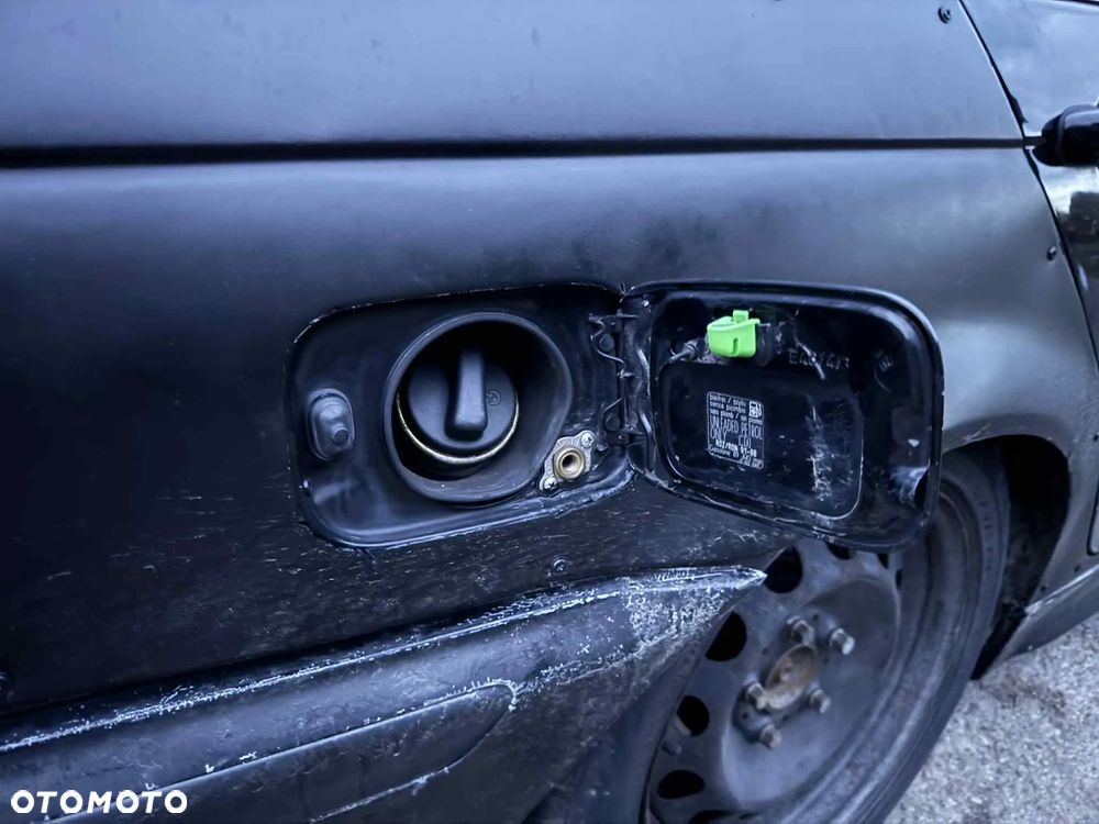 BMW Seria 3 320i Touring - 23