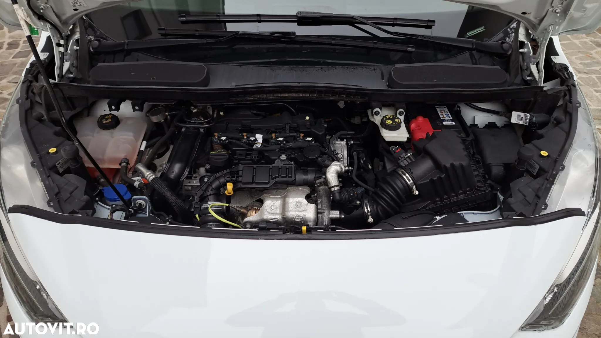 Ford TRANSIT CONNECT VAN TREND L1 FWD - 17
