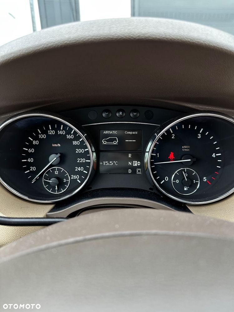 Mercedes-Benz Klasa R 320 CDI L 4-Matic - 19