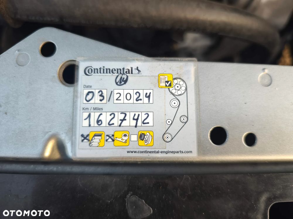 Opel Astra 1.6 Turbo Cosmo - 9