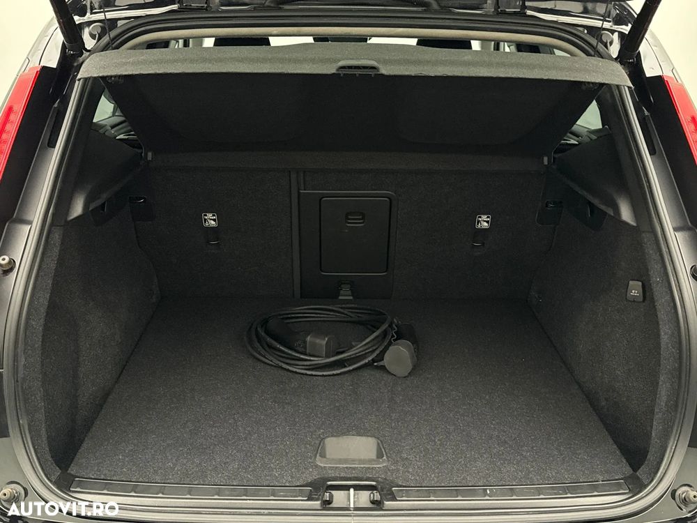 Volvo XC 40 T4 Recharge DKG Inscription Expression - 35