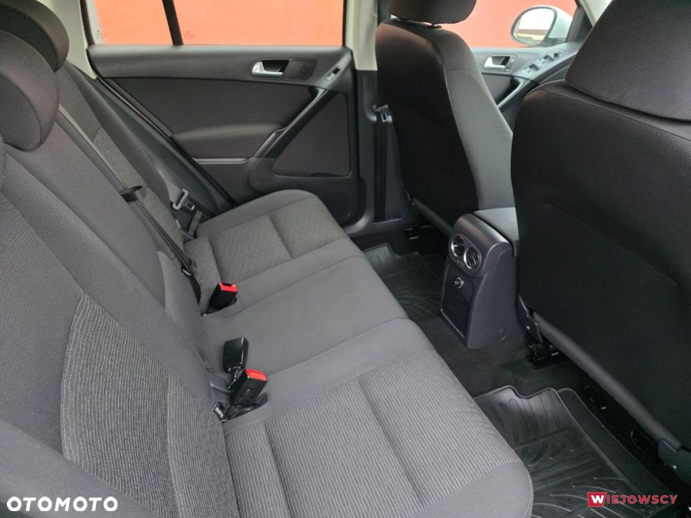 Volkswagen Tiguan - 17