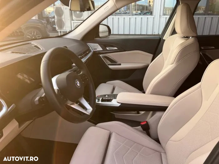 BMW iX1 xDrive30 - 9