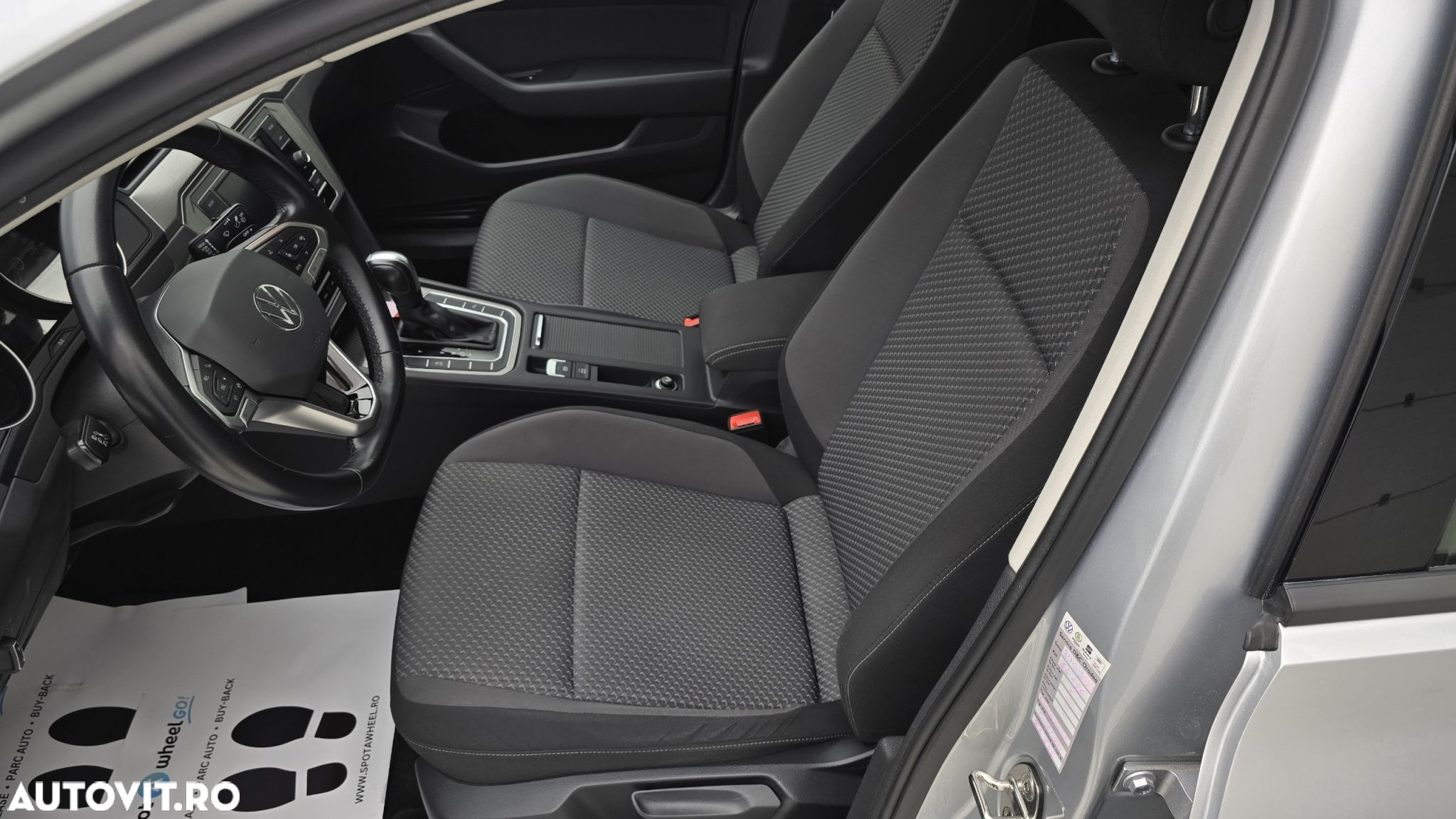 Volkswagen Passat 2.0 TDI DSG Advance - 12