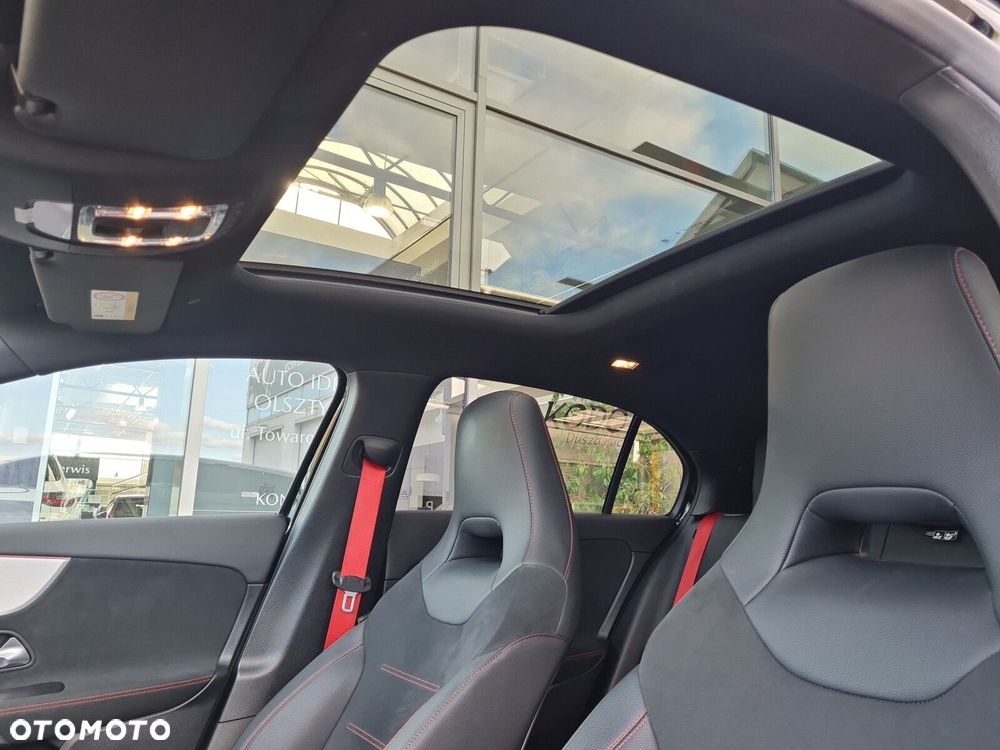 Mercedes-Benz Klasa A 35 AMG 4-Matic 8G-DCT - 28