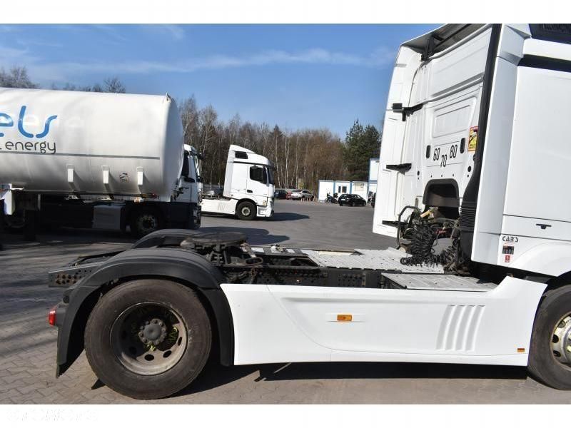 Mercedes-Benz Actros - 13