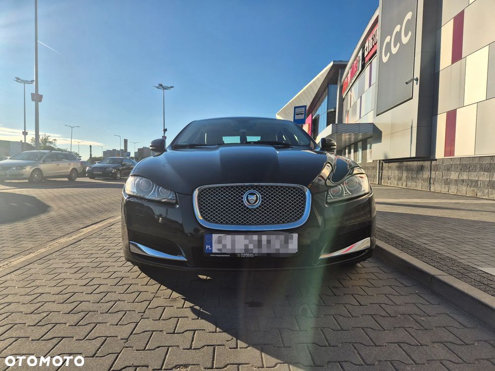 Jaguar XF 2.2 D - 31