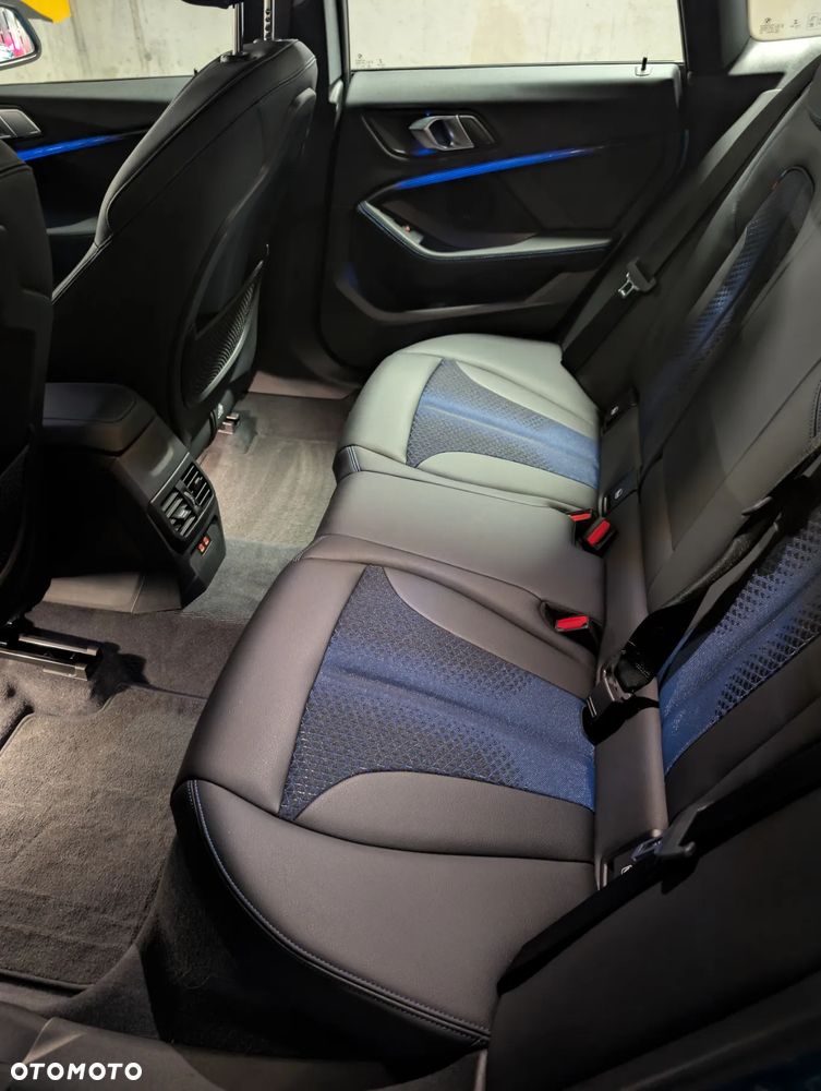 BMW Seria 2 220i M Sport - 4