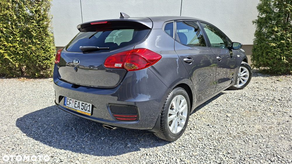Kia Ceed 1.4 CVVT Dream-Team Edition - 4