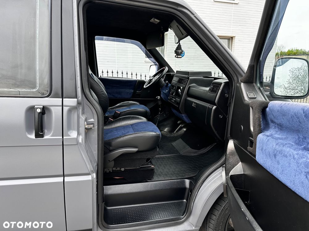 Volkswagen Multivan - 15