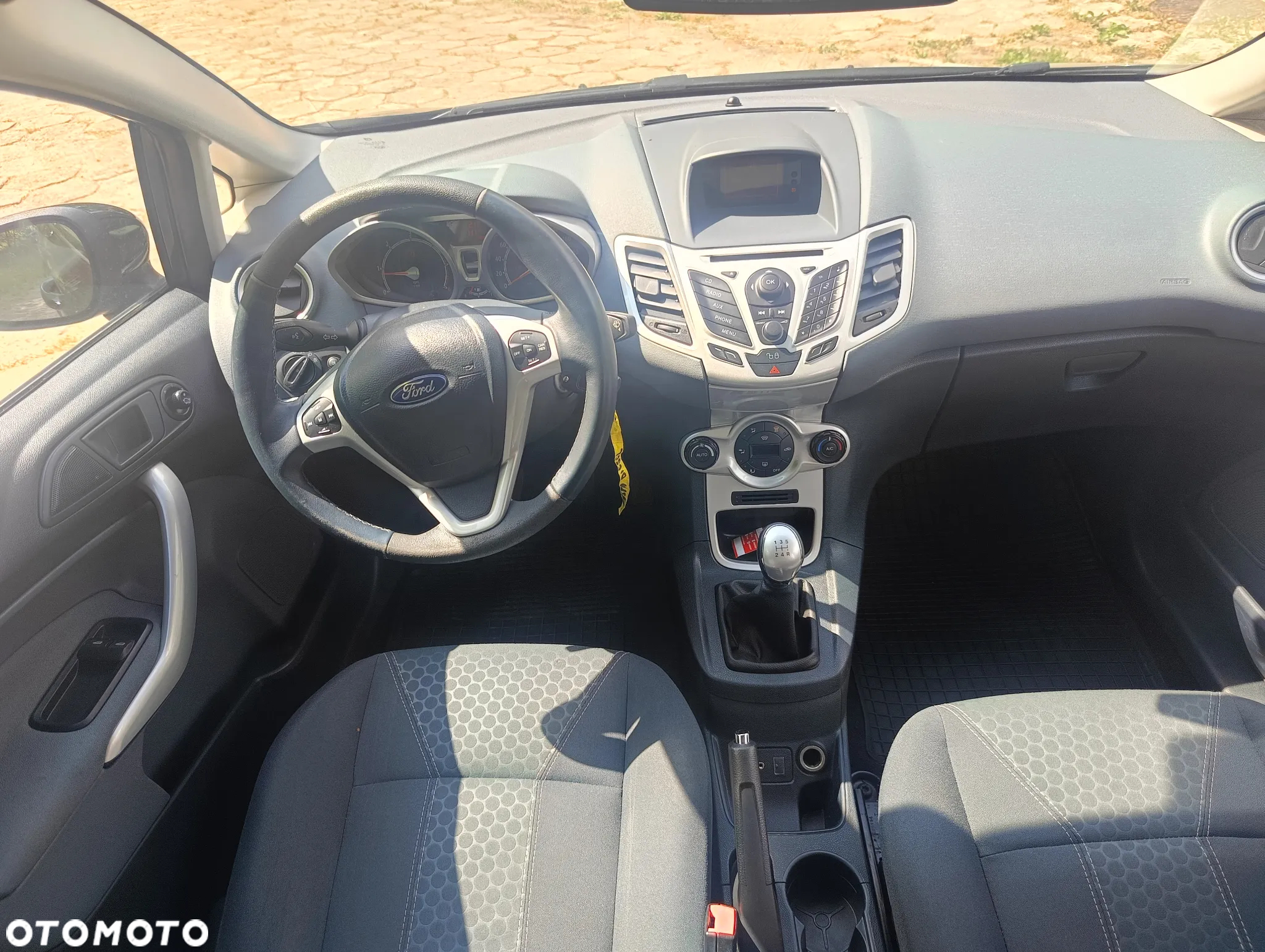 Ford Fiesta 1.4 TDCi Titanium - 24