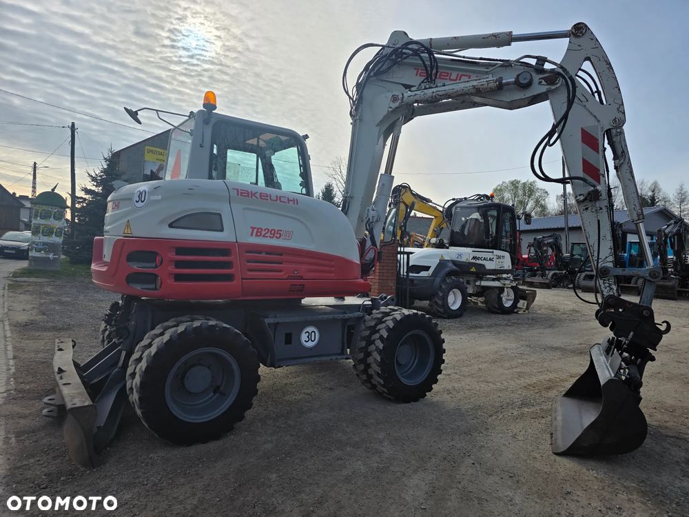Takeuchi TB 295W - 10