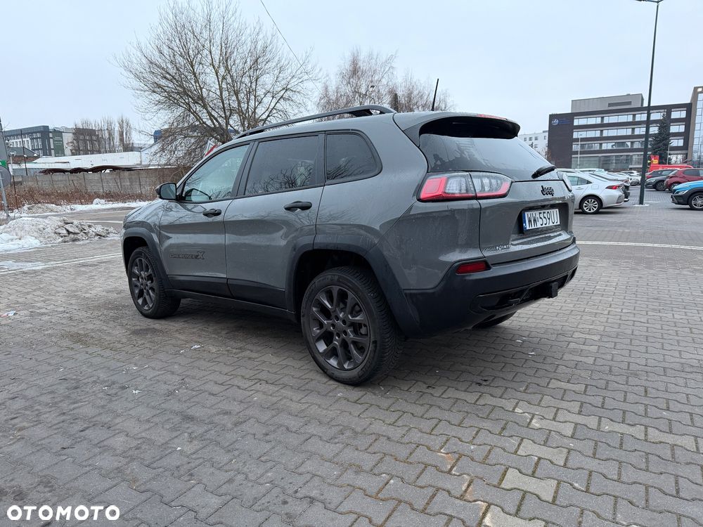Jeep Cherokee - 3
