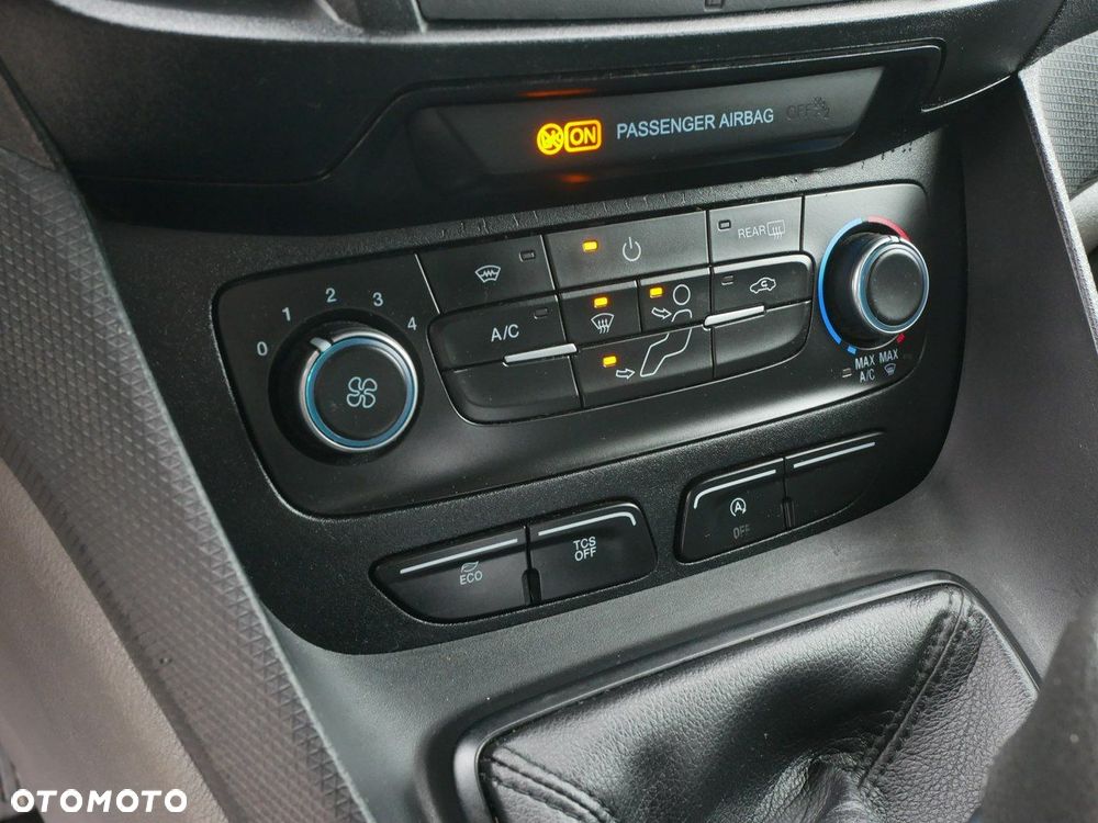 Ford Transit Connect - 18