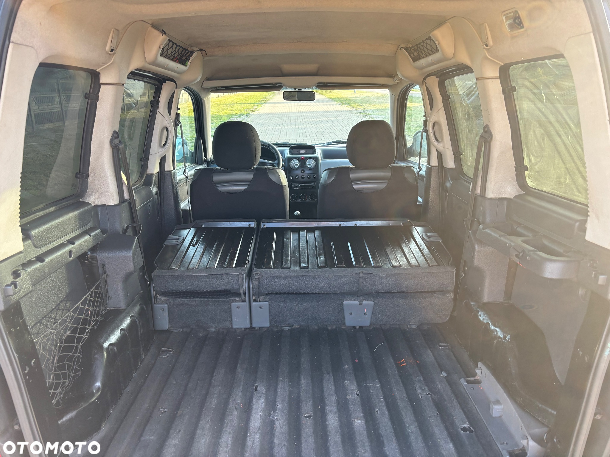 Citroën Berlingo II 1.6 HDi Multispace - 17