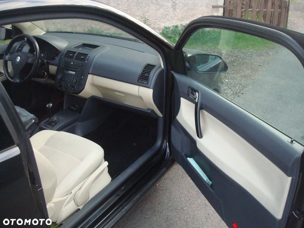 Volkswagen Polo 1.4 16V Trendline - 5