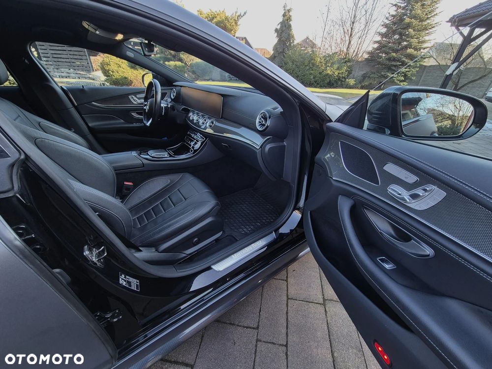 Mercedes-Benz CLS 300 d 4-Matic AMG - 9