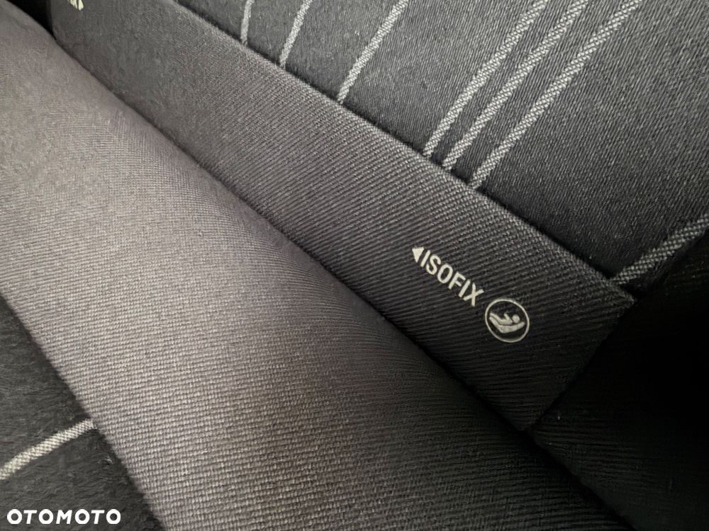 Opel Corsa 1.2 16V Cosmo - 11