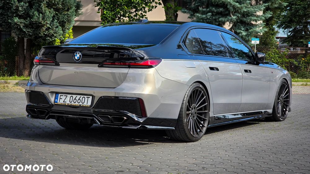 BMW Seria 7 M760e PHEV xDrive Individual Edition sport - 9