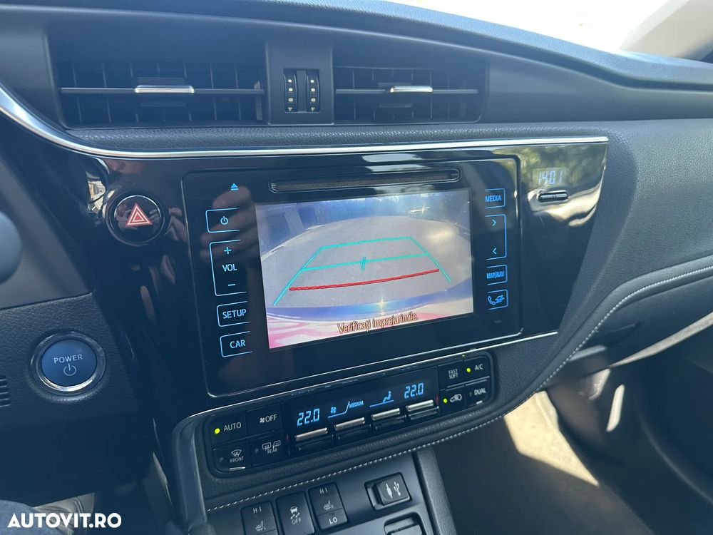 Toyota Auris 1.8 L VVT-i TS Hybrid Sol+ - 11