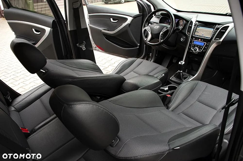 Hyundai i30 1.6 CRDi Premium - 32