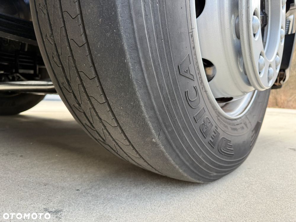 MAN TGS 26.320 6x2 // Oś skrętna i podnoszona // Zabudowa 8.30 // Specjalny //Burty // Winda // - 38