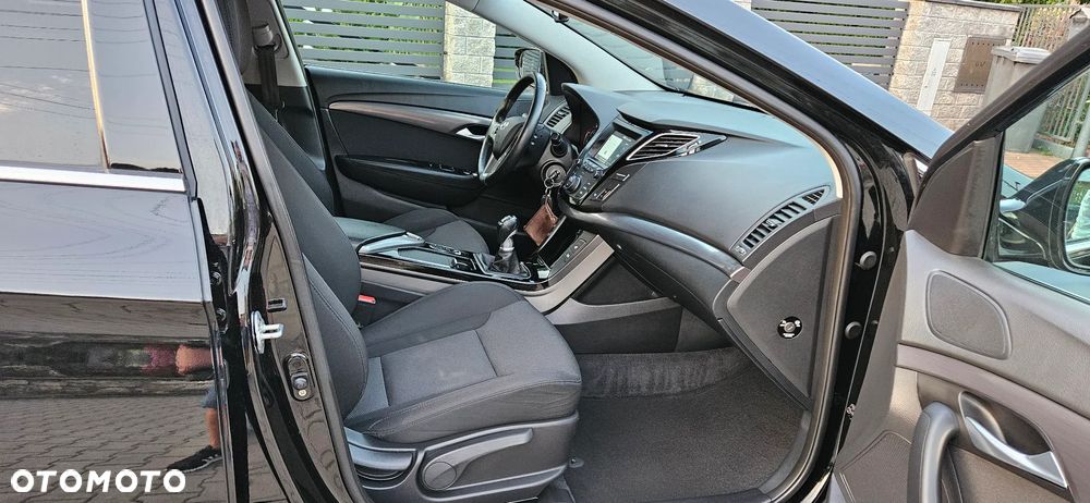 Hyundai i40 Kombi blue 1.6 CRDi Space Plus - 17