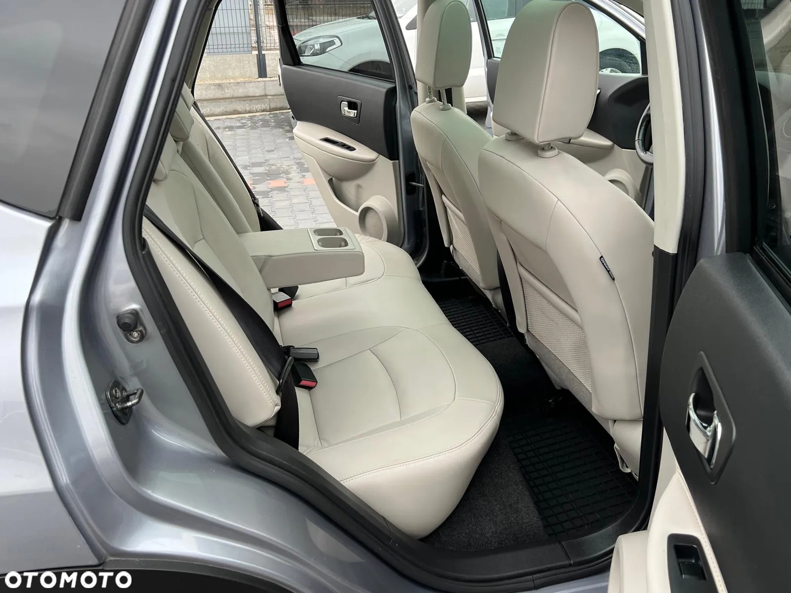 Nissan Qashqai 2.0 dCi 4 x 4 DPF tekna - 6