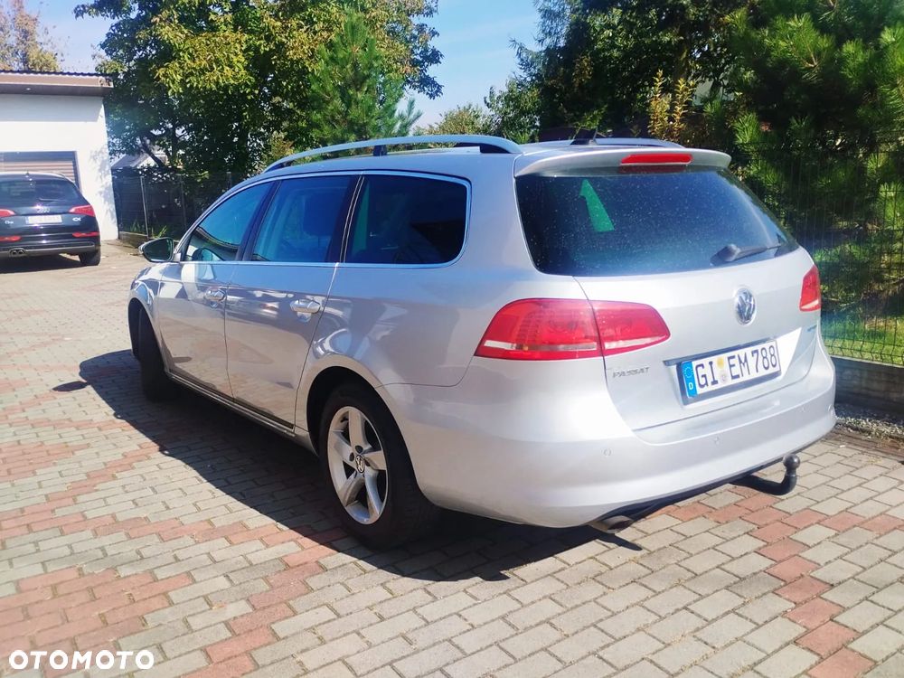 Volkswagen Passat 1.6 TDI Comfortline - 17