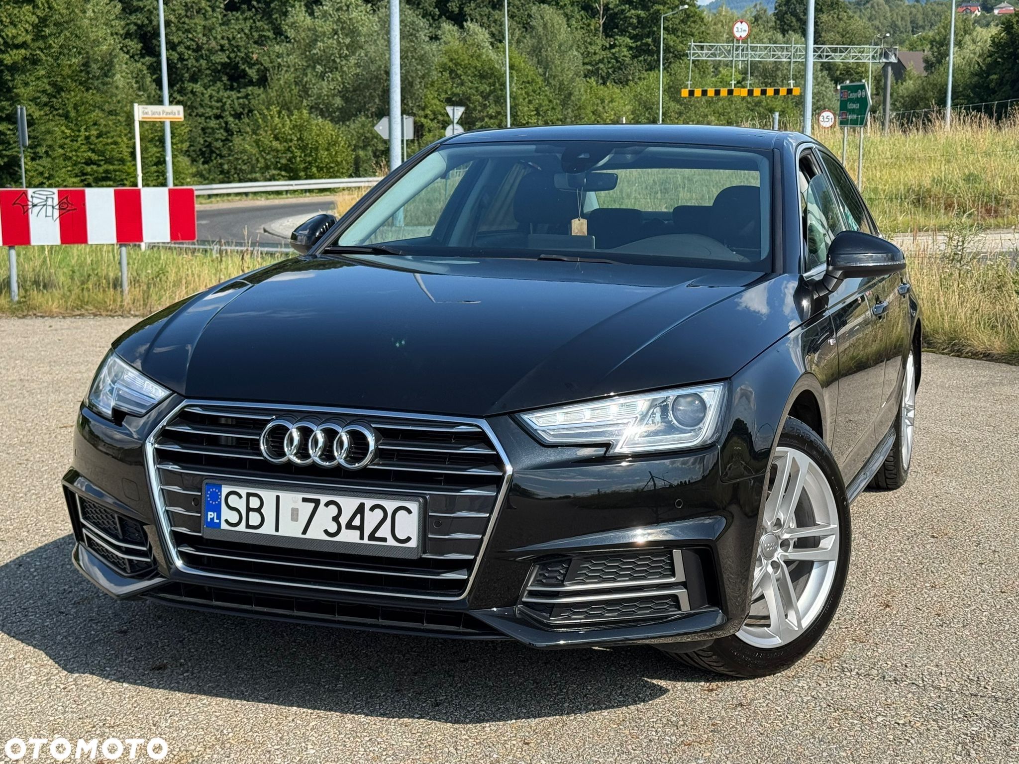 Audi A4 2.0 TDI S tronic - 1