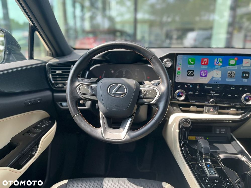 Lexus NX 350h Omotenashi AWD - 14