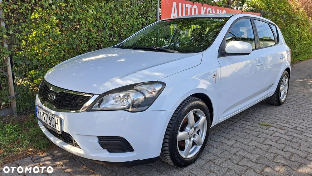 Kia Ceed - 4