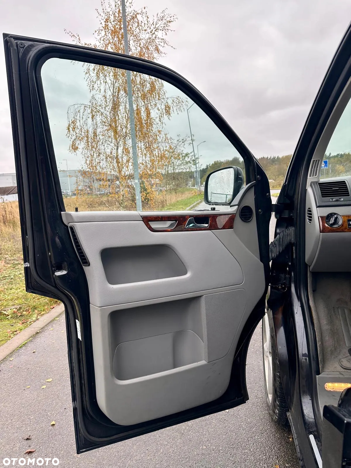 Volkswagen Multivan - 27