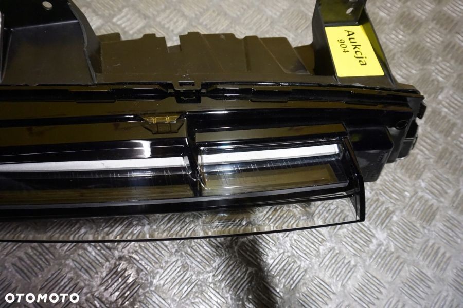 CADILLAC ESCALADE 2021- HALOGEN LAMPA LED DRL LEWA USA - 11