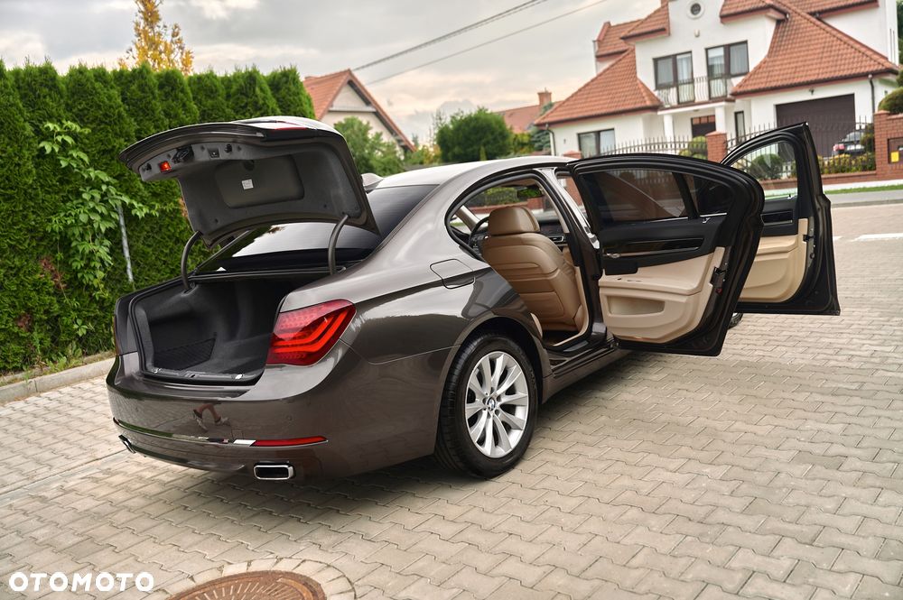 BMW Seria 7 750d xDrive Blue Performance Edition Exclusive - 18