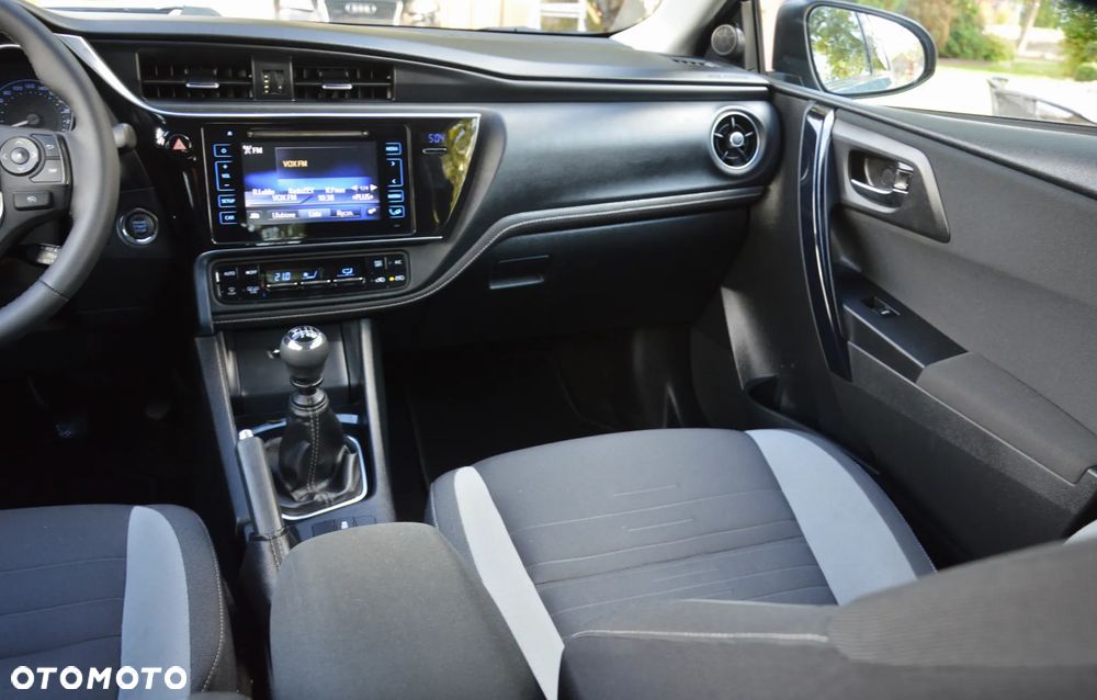 Toyota Auris - 29