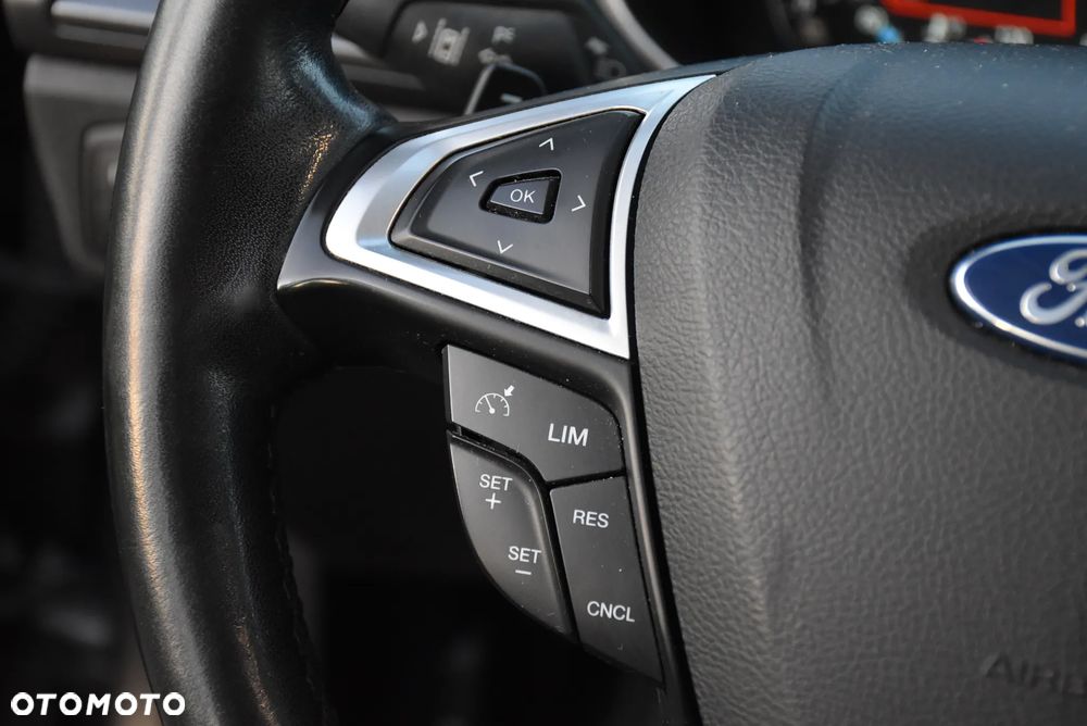 Ford Mondeo 2.0 TDCi Bi-Turbo Titanium PowerShift - 32